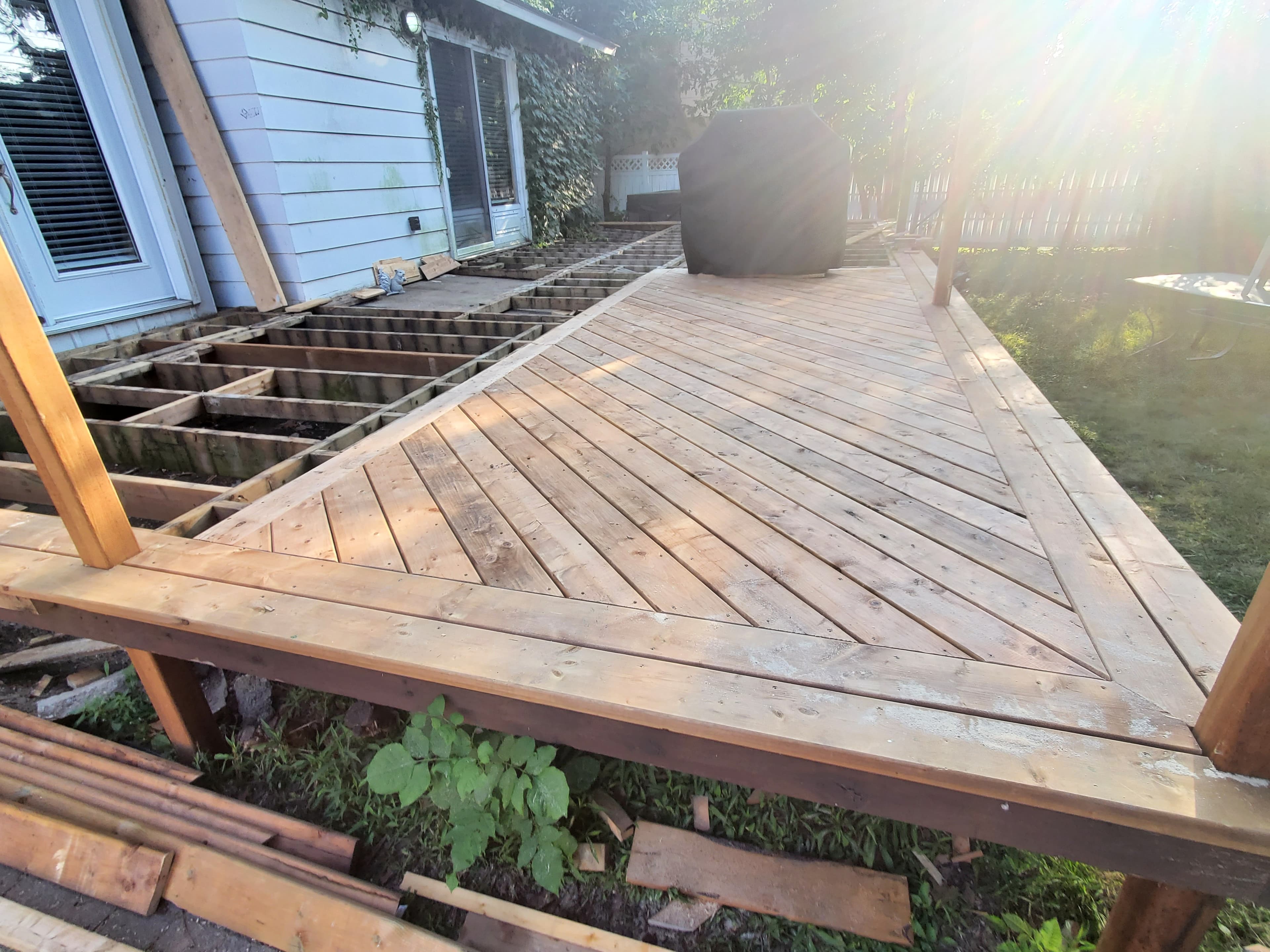 Entertaining Deck with Pergola — photo 1